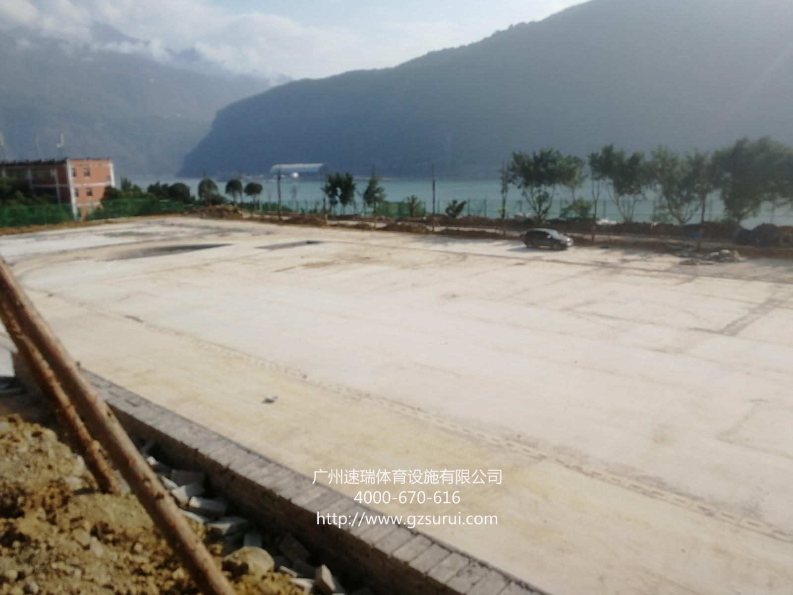 四川涼山州某中學(xué)新國標(biāo)13mm混合型跑道 8mm硅PU籃球場 人造草坪工程竣工“速瑞體育”