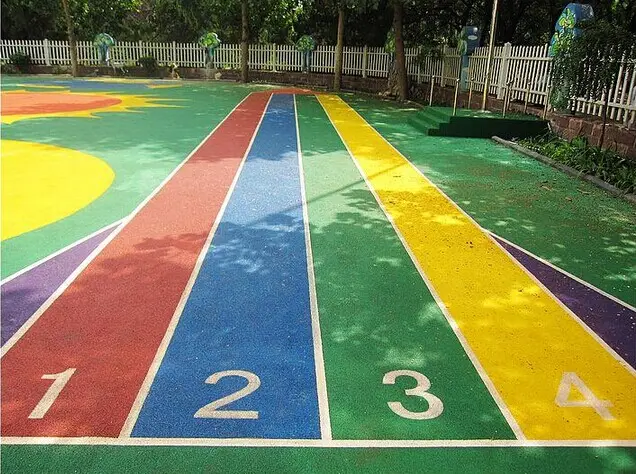 安徽安慶戶(hù)外小區(qū)幼兒園13mm厚EPDM彩色塑膠跑道地面材料價(jià)格(圖2)
